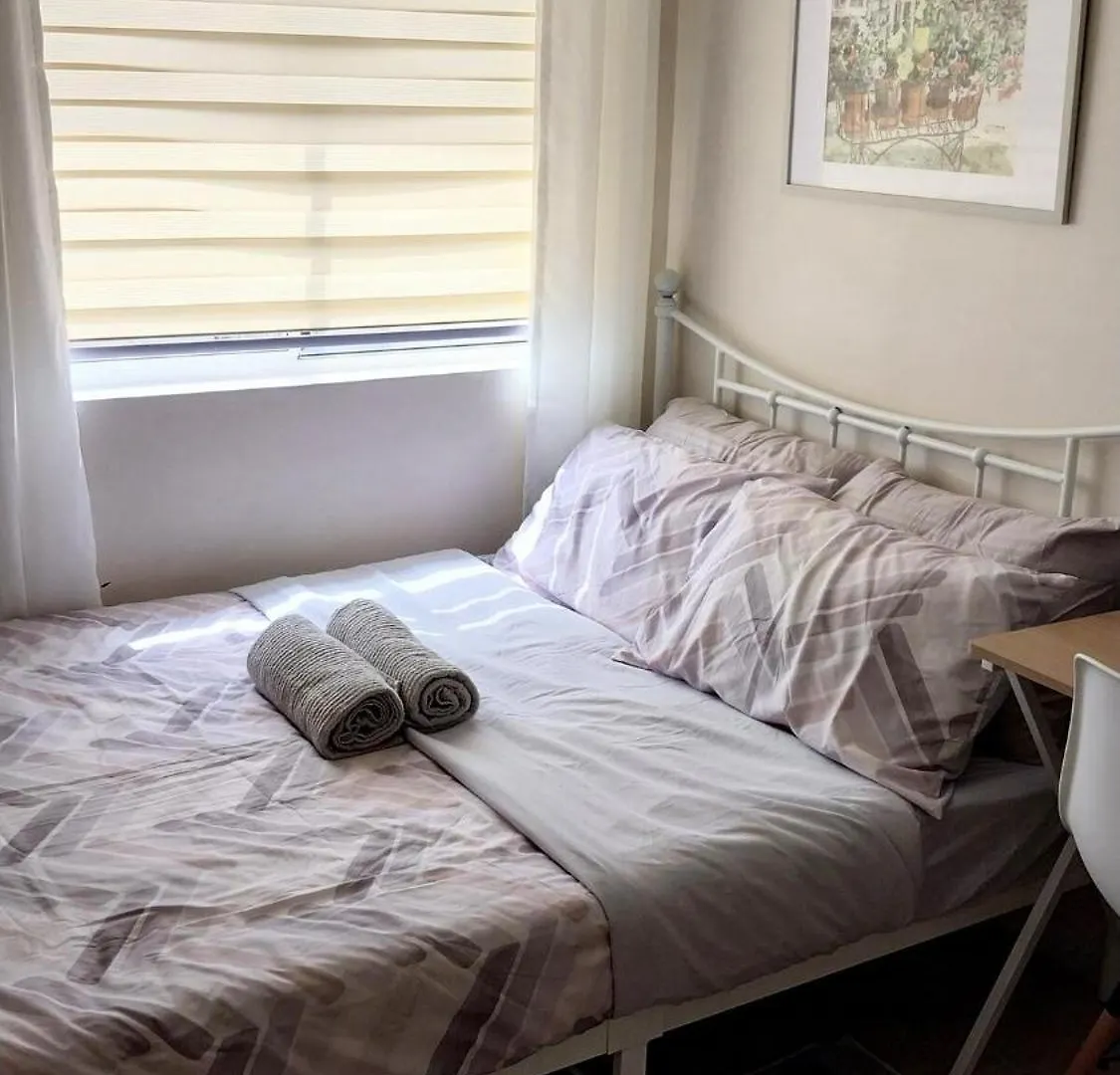 8 Spatial 2Br Condo With Coffee Station ダバオ　シティ アパート